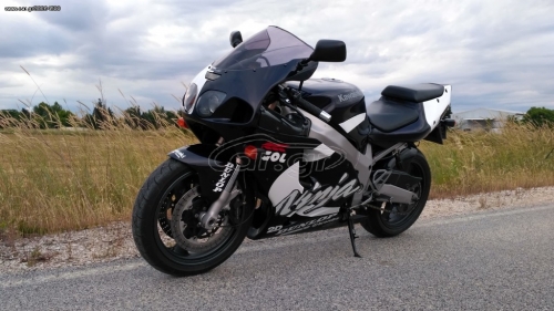 Kawasaki ZX-7R Ninja ZXR750 ZX-7R ’96 9