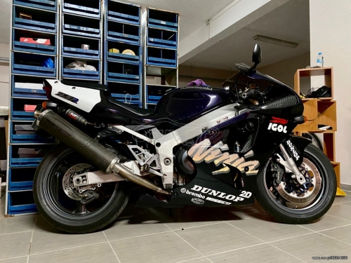 Kawasaki ZX-7R Ninja ZXR750 ZX-7R ’96 5